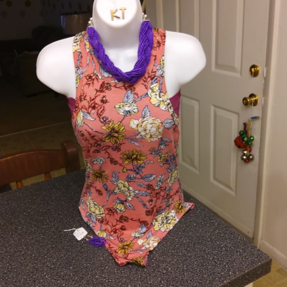 H.I.P. SLEEVELESS BODYSHIRT